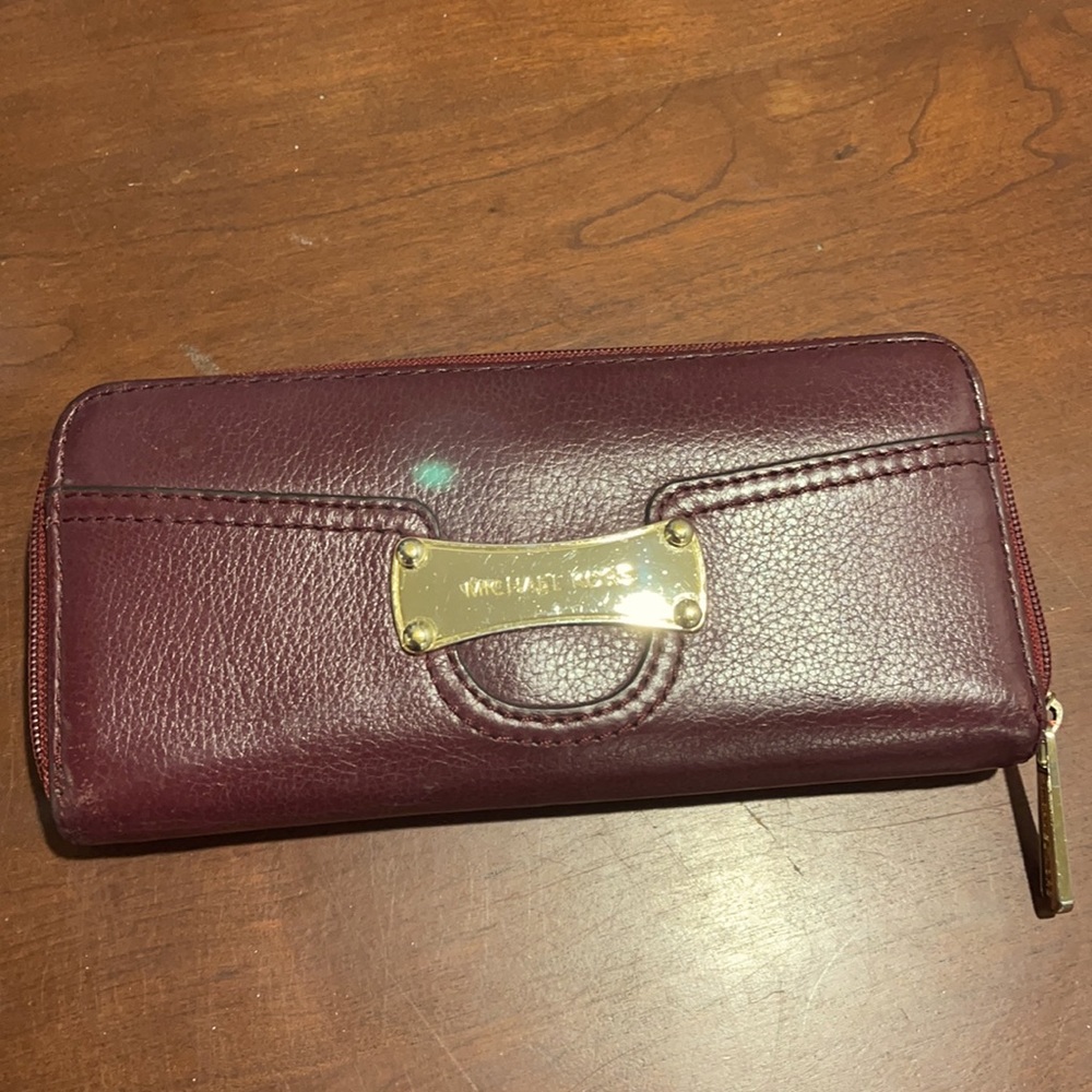leather Micheal Kors wallet